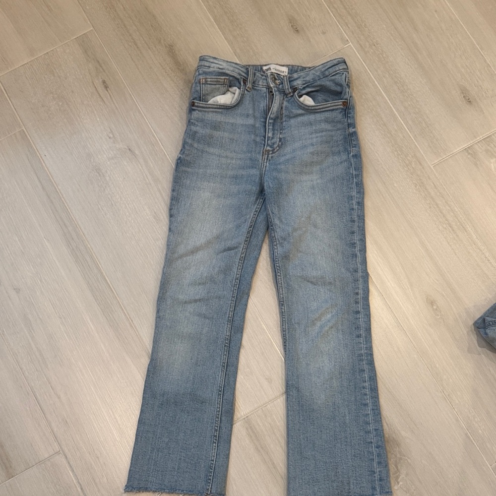 Zara Light Blue Denim jeans size 0